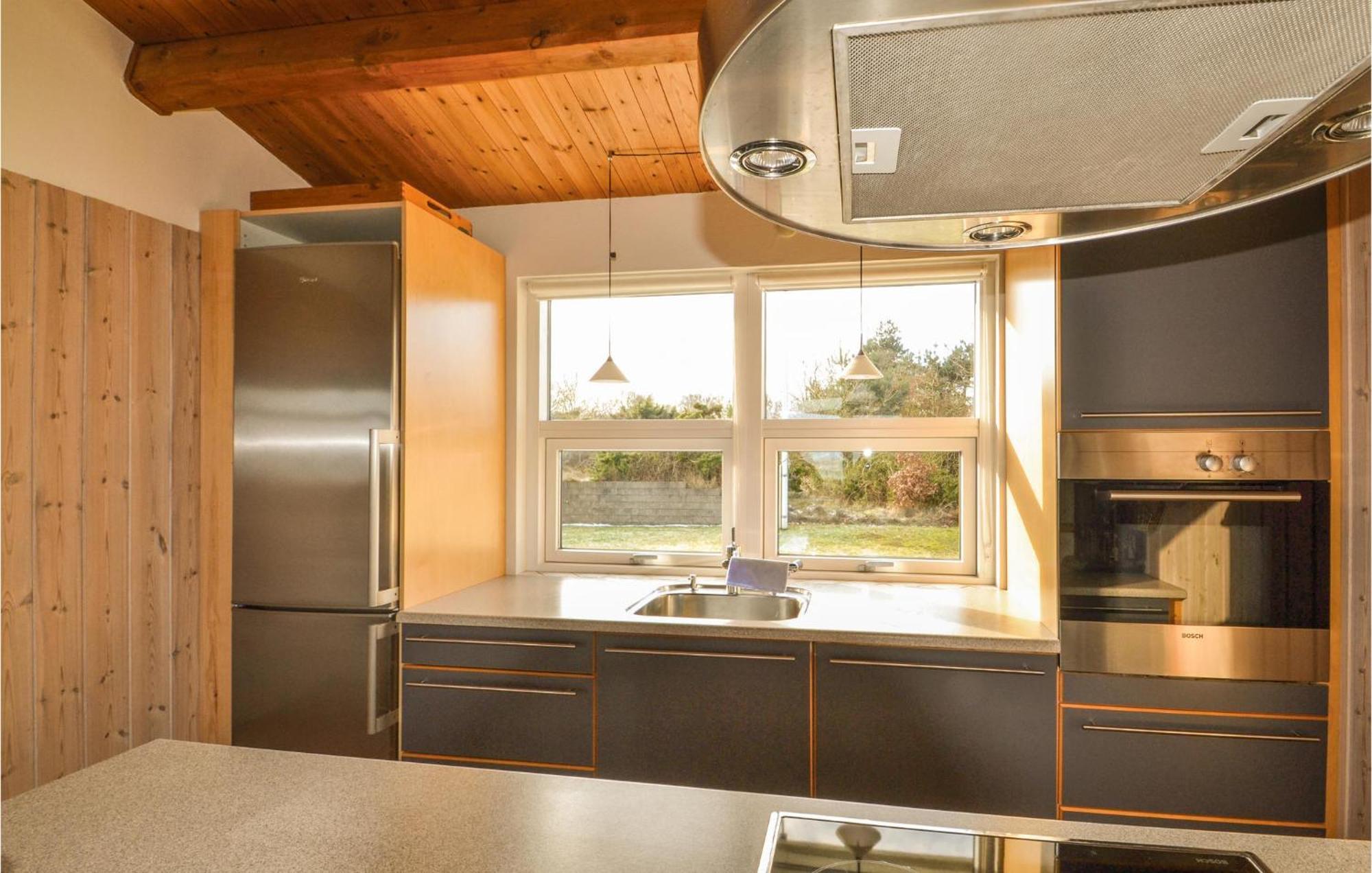 Amazing Home In Orsted With Kitchen Exterior foto